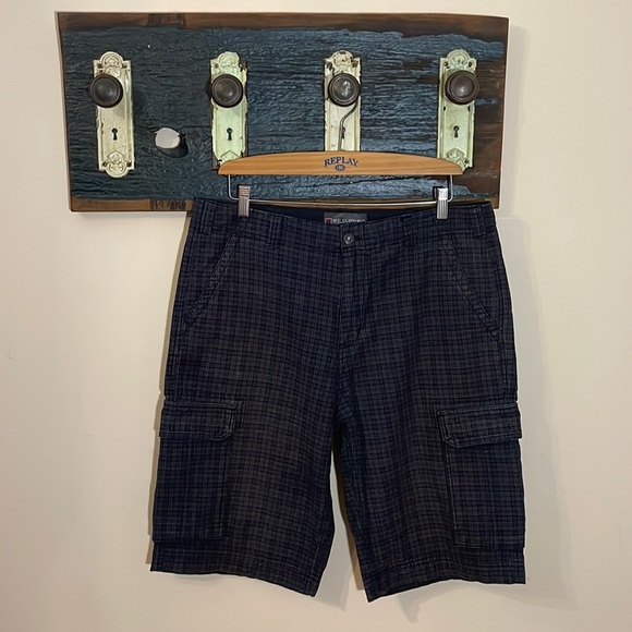 2/$18 BC Clothing Grey and Black Plaid Cargo Shorts Size 36 - Picture 2 of 12